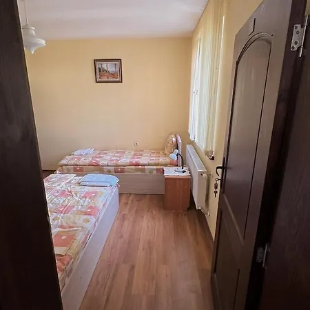 Tainov House Gasthof 3*