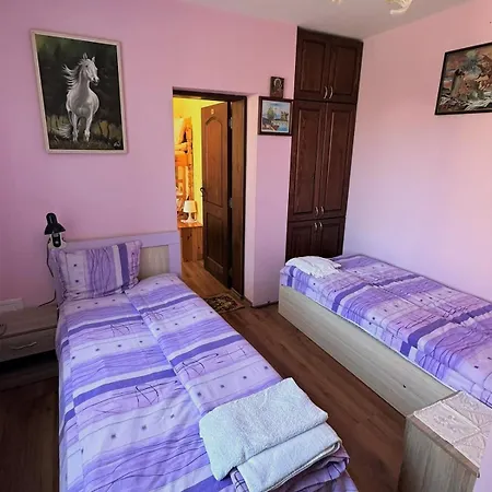 Tainov House 3*