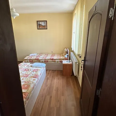 Tainov House 3* Szamokov
